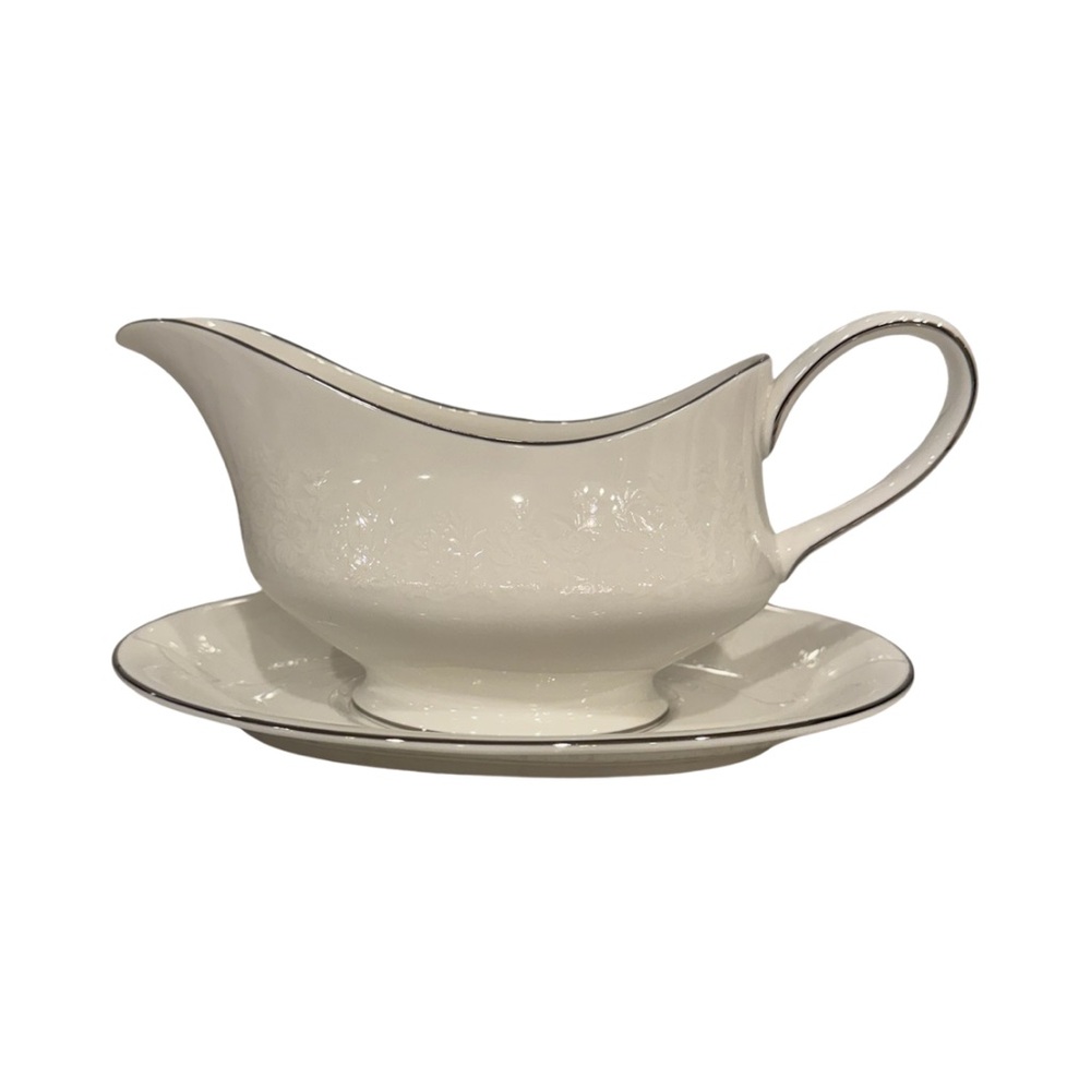 Vintage Wedgwood Silver Ermine Gravy Boat & Stand